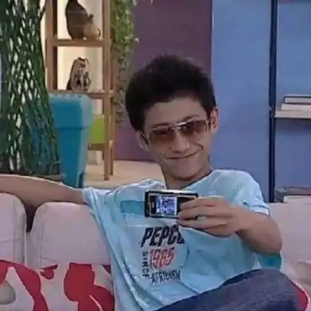 笑对万事lovepeace美乐蒂表情包lovepeace美乐蒂表情