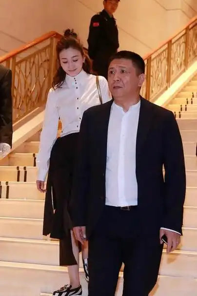 曾和导演同居12年后惨遭抛弃(同居7年为他2次流产都不肯娶)(12)