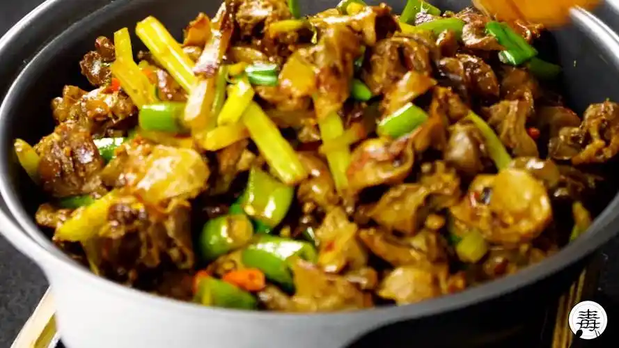 「干锅鸡胗」学会了这道菜,你就明白什么才叫做真正的下饭神器了