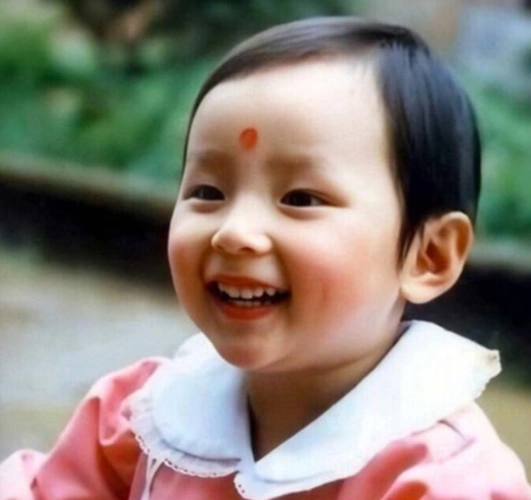 明星童年照:吴亦凡,周笔畅,蔡徐坤,刘亦菲,郑爽,范冰冰