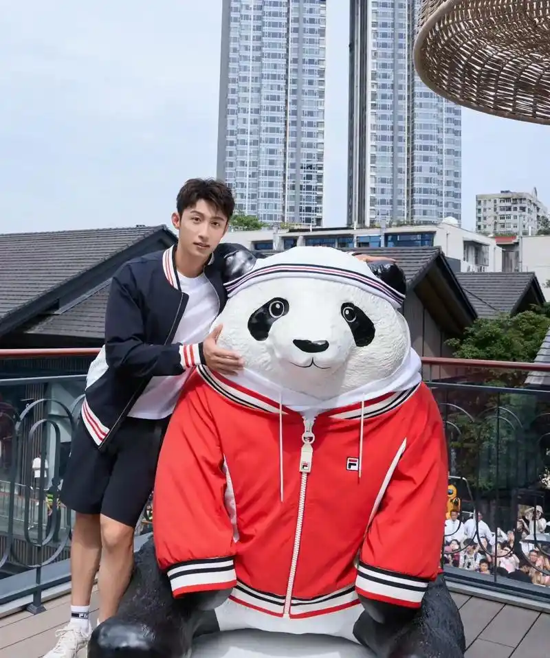 先帅出二里地#黄景瑜 #fila斐乐 # - 抖音