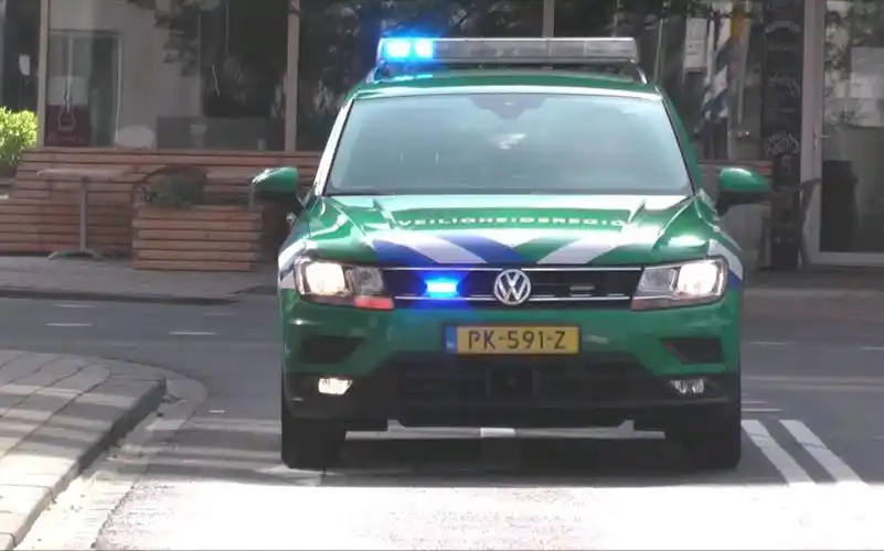 【罕见】荷兰安全局绿色涂装警车紧急出动