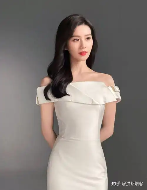 人间仙子刘诗诗一袭白裙飘然若仙当真惊艳了时光