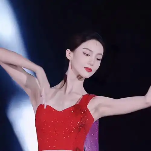 【金晨】她的舞蹈竟是被编入北舞教科书的!