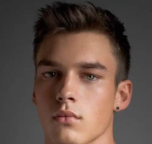 寸头发型能修颜也能调整发际线 从高额头男生做寸头发型图片中学会