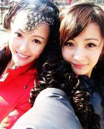 "人淡如菊"刘诗诗:躲了刘亦菲12年,和杨幂因一件事分道扬镳_蔡艺侬