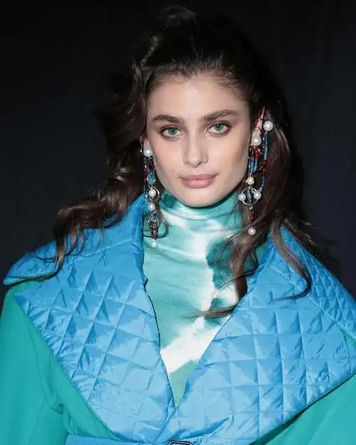 维密超模小泰山taylor hill纽约时装周t台写真