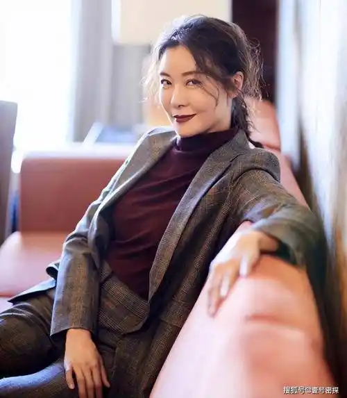 著名演员柯蓝:情路坎坷,我不是黄志忠小三,我也不想结婚