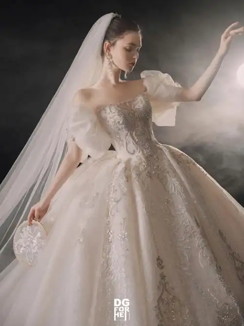 仙气宫廷风婚纱一眼心动的高级感主纱