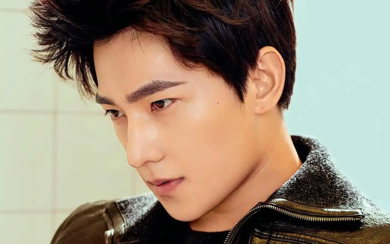 杨洋最新帅气写真图片桌面壁纸