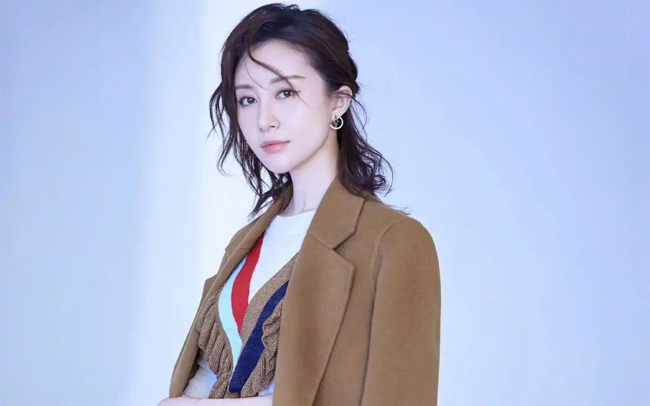 舒畅清新唯美杂志写真图片桌面壁纸高清大图预览1920x1200_大陆明星