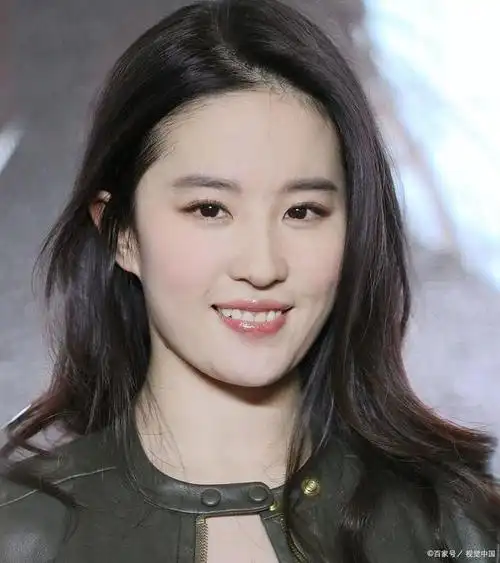 魅惑撩人的狐系长相原来长这样!教你打造撩人狐系脸!