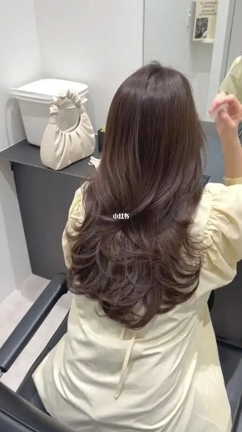 中长发女生不能错过的烫发发型