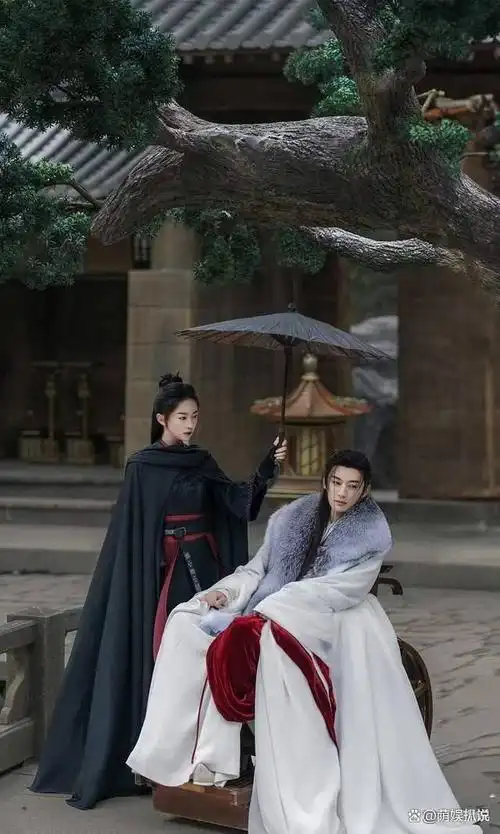 携全体艺人祝大家元旦快乐,更新的视频中,便有许凯,白鹿,吴谨言,聂远