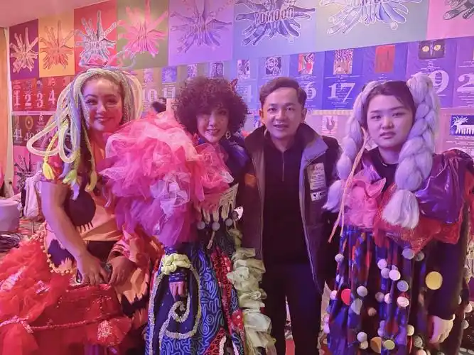 唱作人孟楠和她的游梦岛