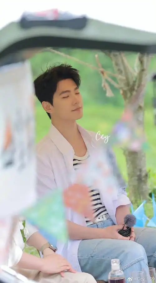 杨洋纯白西装大片##杨洋茶香男大