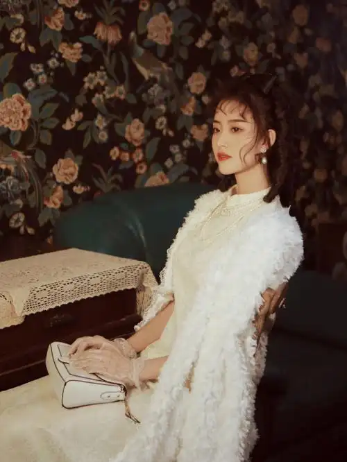 终于拍到了金粉世家白秀珠的民国复古写真
