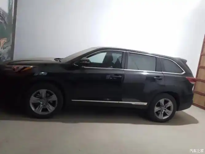 20年7月汉兰达黑色4驱豪华