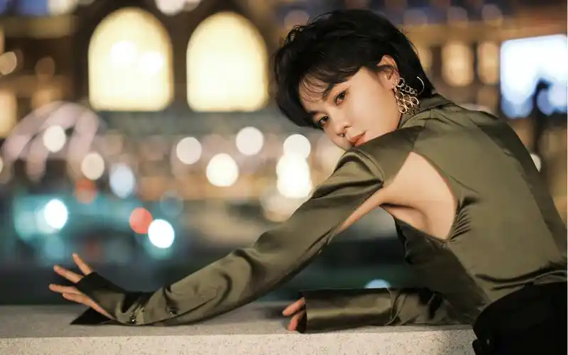 【郁可唯】20211211 tmea年度最佳内地女歌手 郁可唯《路过人间》