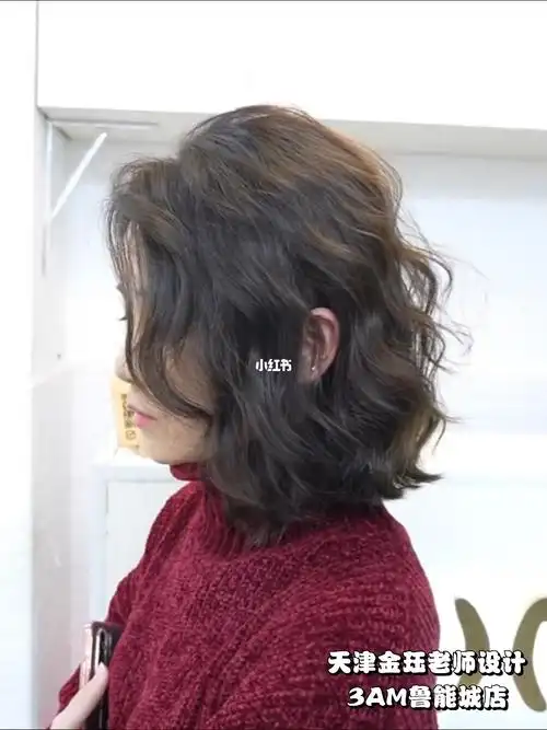中短发减龄耐看的芭比烫木马卷适合圆脸