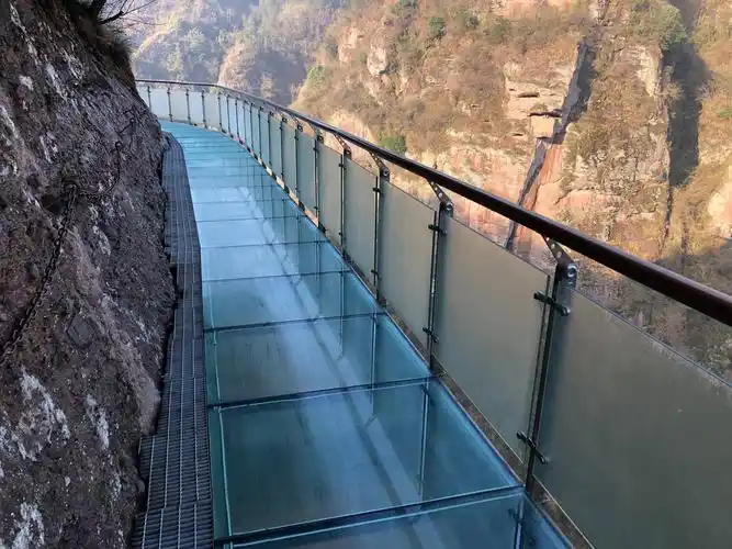 玻璃栈道