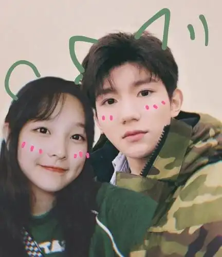 与王一博穿情侣装还好,看到陈伟霆:一枝独秀|p图|王俊凯|王源_网易