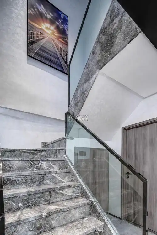 南光城市花园180平方米现代简约风格复式户型楼梯装修效果图