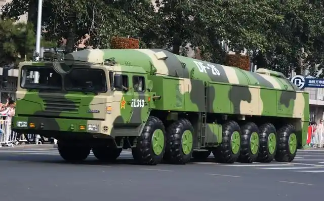 核常兼备到底是什么原理?东风26远程弹道导弹给你最完美解答