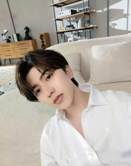 蔡徐坤回应惨遭打脸疑迷奸未成年本人火速回应已经报警