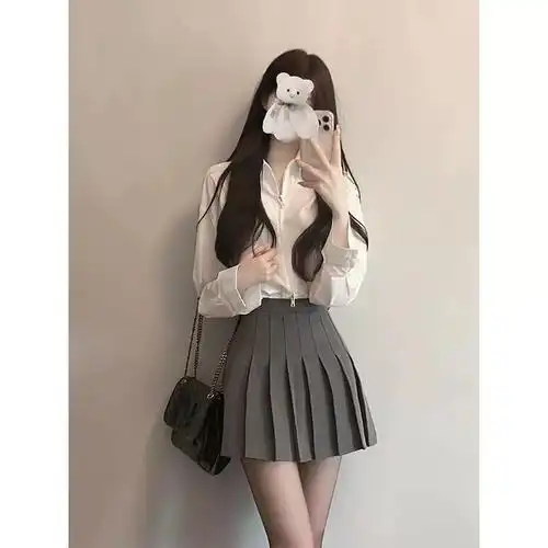 百褶裙两件套装女早春盐系穿搭级感轻熟风御姐网红炸街龄衬衫