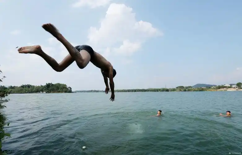 立秋跳水乐