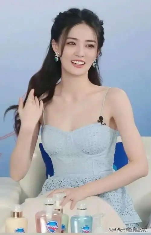 女神徐璐性感的身材颜值超高