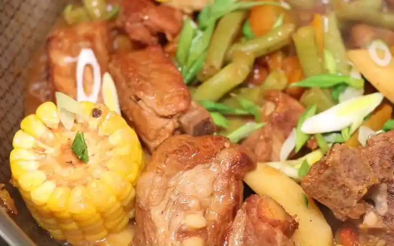 天冷来试试这一锅东北大炖菜,汤鲜菜香,味道嘎嘎香,一点吃不腻