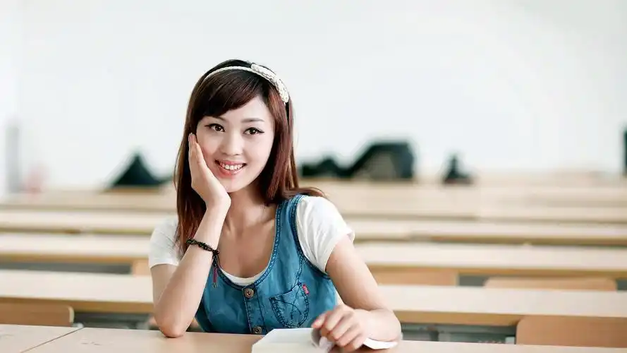 性感美女教室清纯诱惑超火的渣男壁纸