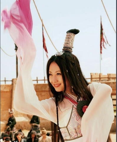 《神话》玉漱公主饰演者:白冰自曝离婚多年,表示自己不是富太太