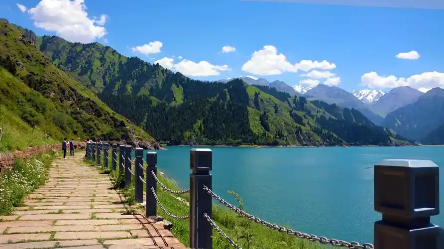 天山天池一日游