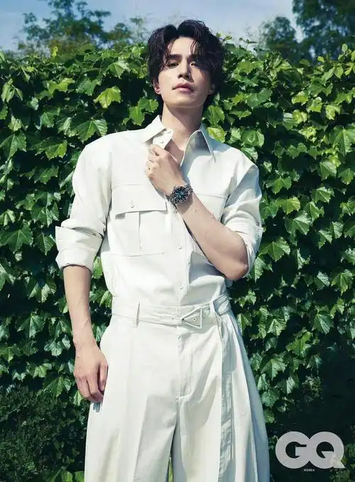 李栋旭gqkorea7月手表画报