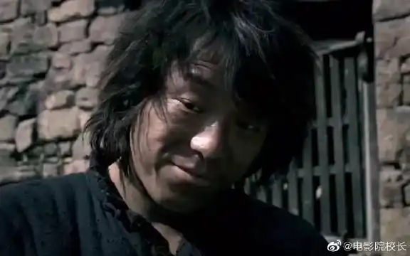 《斗牛》 黄渤害羞的表情包就是从这里来的吧~ 一部很牛b的电影