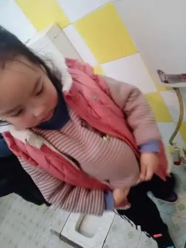 智慧树幼儿园中一班感恩节活动《我是孕妈妈》