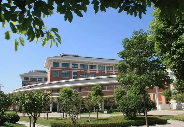 南通市天星湖中学