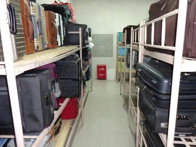 民大附中学生库房达标检查