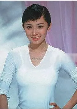 杨幂是怎么做到这么瘦胸还这么大的!