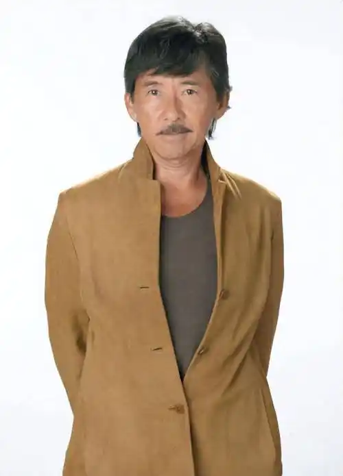 "铁肺歌王"林子祥,在香港乐坛无人能敌,二婚娶小十四岁叶倩文_吴正