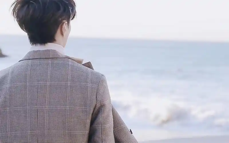 【张艺兴】夏天的风 一起去海边散步吧_哔哩哔哩 (゜-゜)つロ 干杯