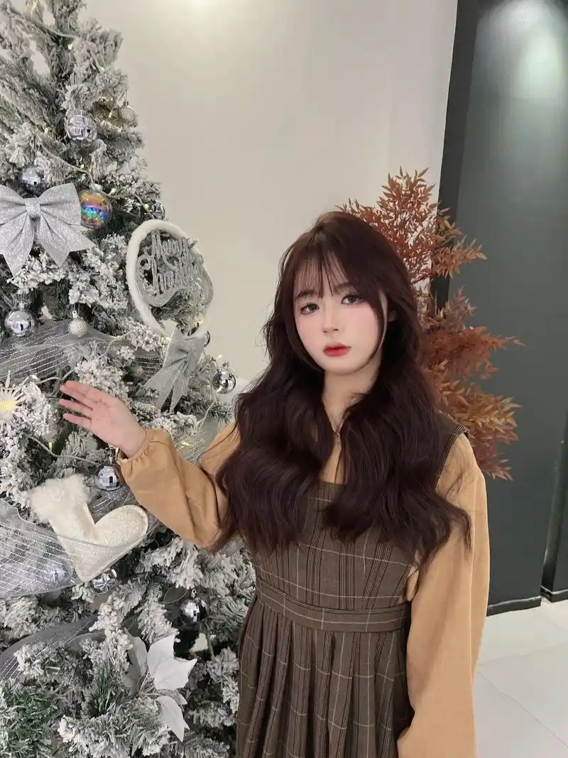 粉棕色超级显白免漂的发色