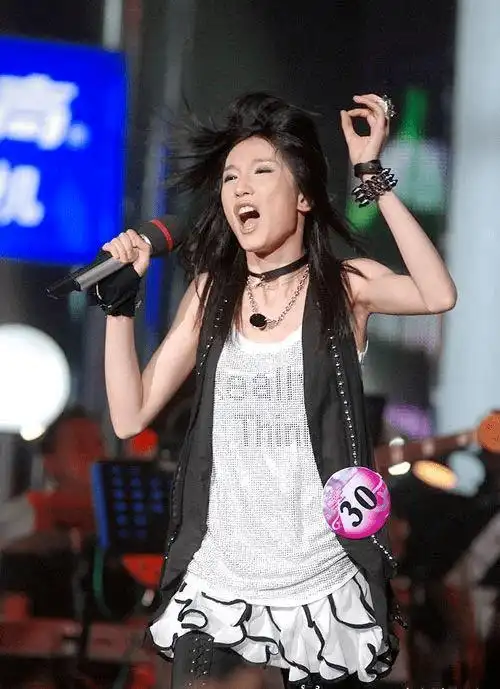 快乐女声张梦儿出演netflix最受欢迎美剧