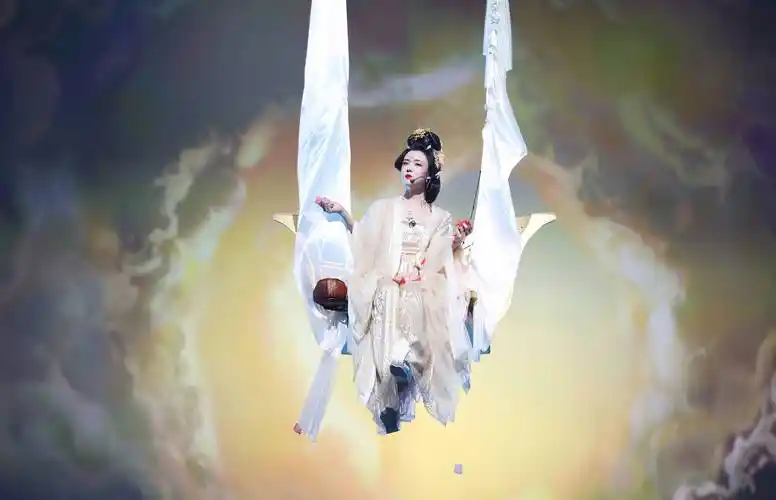 张婉清《美好年华研习社》演绎大唐歌姬 灵气飘逸造型惊艳全场_节目