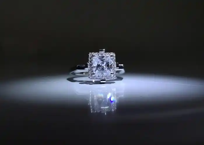 之选#ido10心10美克拉定制公主方钻拥有冠部角和四方外形,看起来亮丽