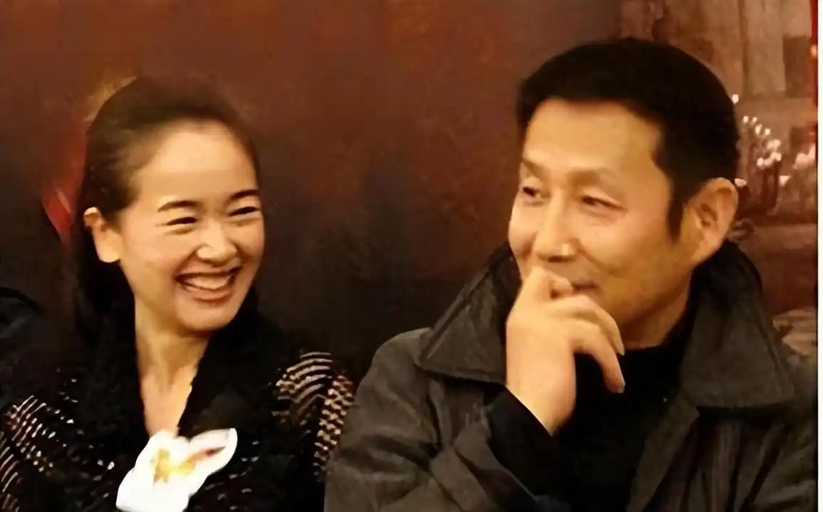 回顾央视主播杜宪曾低谷时嫁给陈道明41年后再看到底有多幸福