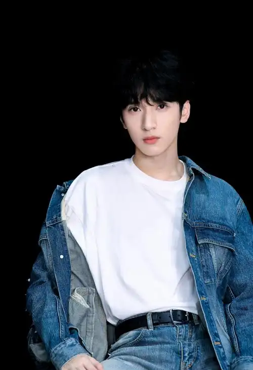 tnt时代少年团-严浩翔|希望天南海北的我们,都万事顺意_腾讯新闻